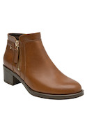 Calzado casual de mujer en color camel, cómodo para actividades urbanas.