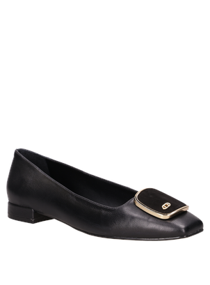 Ballerina de cuero negro, planta baja flexible que aporta confort y glamour.
