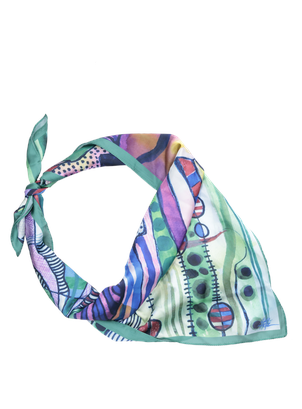 Accesorio de seda sintética verde, diseño floral, recomendado para ocasiones informales.