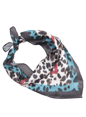 Accesorio negro mujer con brillos sutiles, ideal para combinar con blusas y jeans.