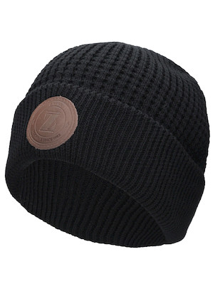 gorro negro mujer con diseño dinámico, ideal para complementar atuendos urbanos.