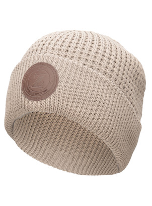 Gorro urbano beige para mujer, tejido suave, ideal para mantener la cabeza abrigada.