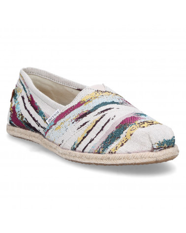 Zapato textil multicolor para mujer, perfecto para días cálidos.