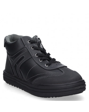 Botín negro de cuero para niño, perfecto para el colegio y actividades diarias.