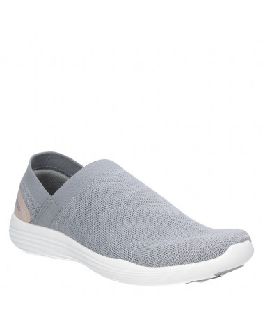 zapatilla gris ligera y confortable para uso diario