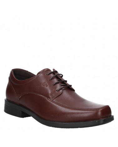 Zapato de cuero café para hombre, con diseño AIRFLOW y microperforaciones para ventilación.