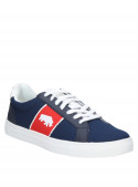 Calzado urbano azul con suela flexible y taco plano de 3 cm.