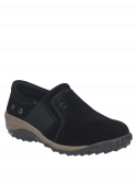 zapatilla de cuero negro para mujer, diseño resistente y cómodo, adecuada para uso diario.