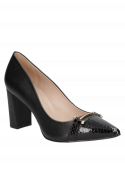 Zapato de cuero negro para mujer, estilo casual, perfecto para resaltar personalidad.